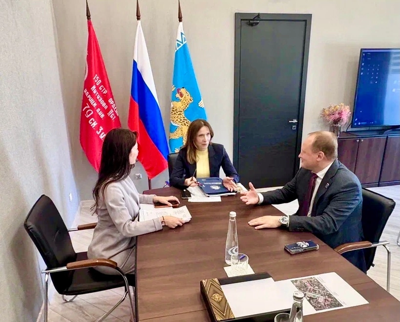 В правительстве Псковской области обсудили подготовку к этапу Кубка России по хоккею на траве
