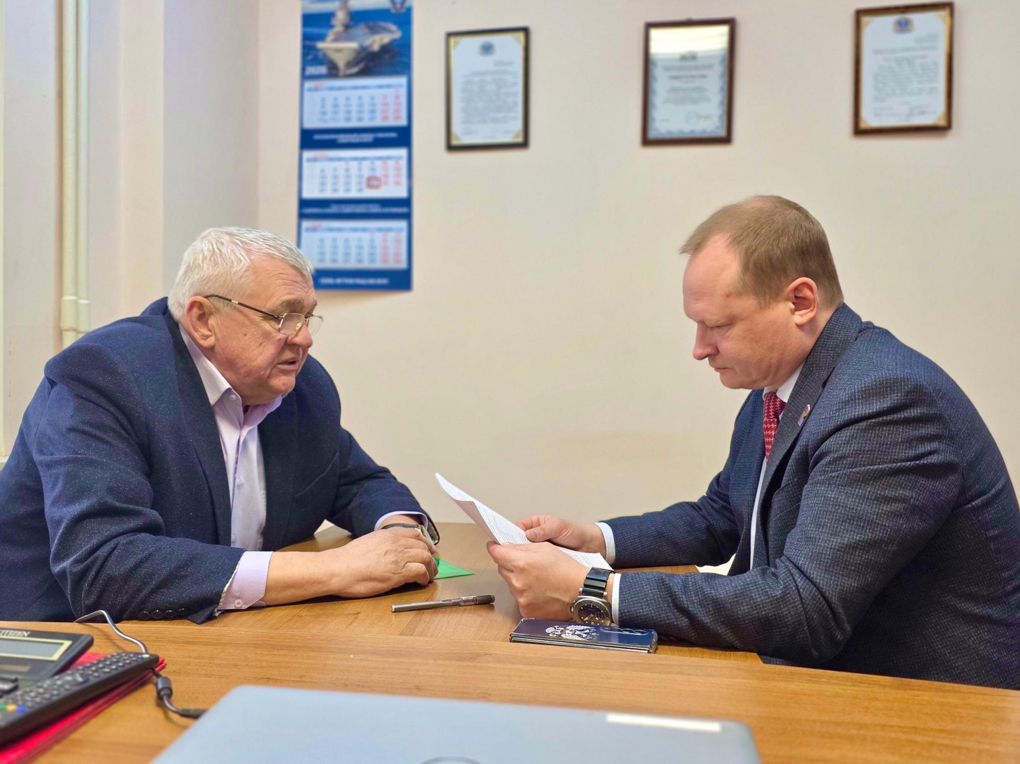Антон Мороз провел рабочую встречу с руководителем СРО «Псковский Строительный Комплекс» Антон Мороз провел рабочую встречу с руководителем СРО «Псковский Строительный Комплекс»