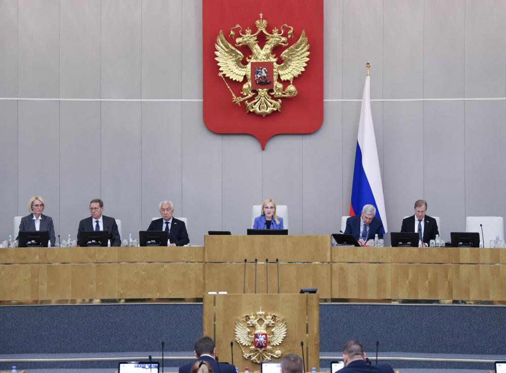 Госдума приняла в первом чтении законопроекты об ответственности за неисполнение решений губернаторов и оперштабов, защите ипотечных заемщиков и сохранении объектов культурного наследия