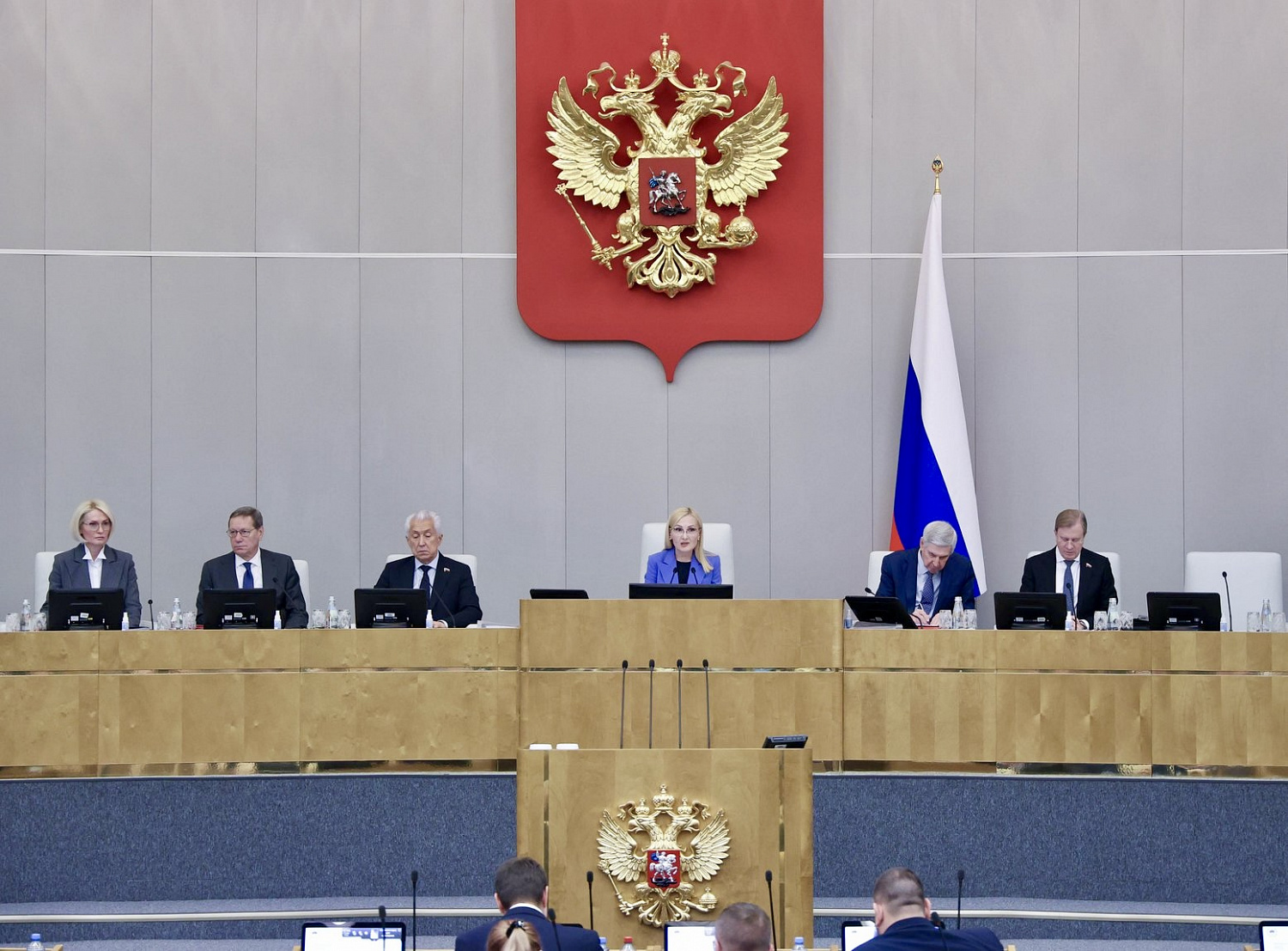Госдума в первом чтении приняла законопроекты о возврате онлайн-товаров, ответственности в туризме и кадастровом учете